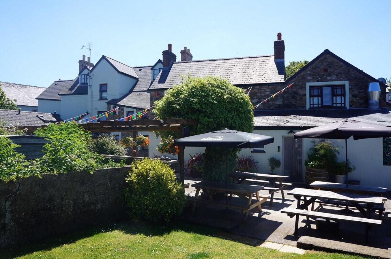 Castle Inn นิวพอร์ต ภายนอก รูปภาพ